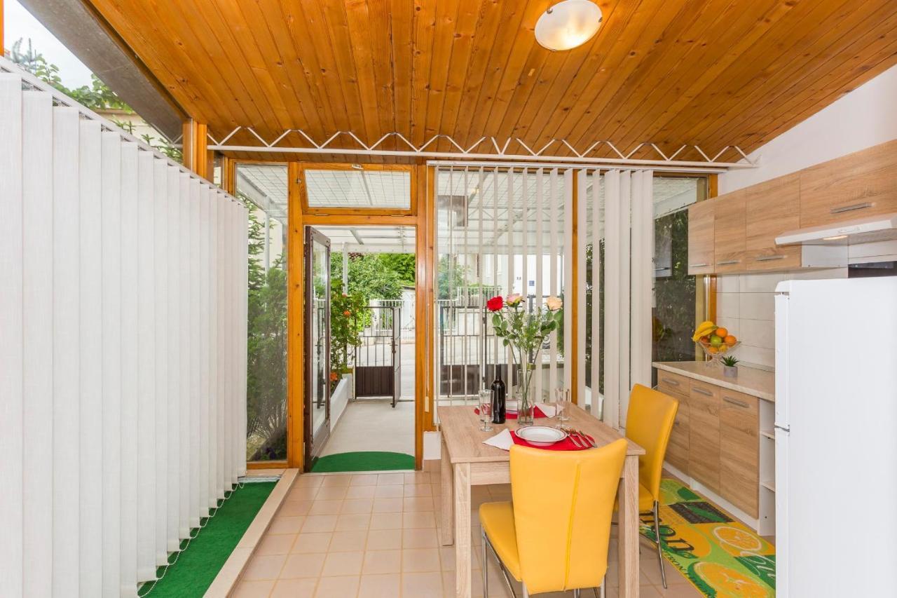 Comfortable Modern Studio With Shaded Patio Split Ngoại thất bức ảnh