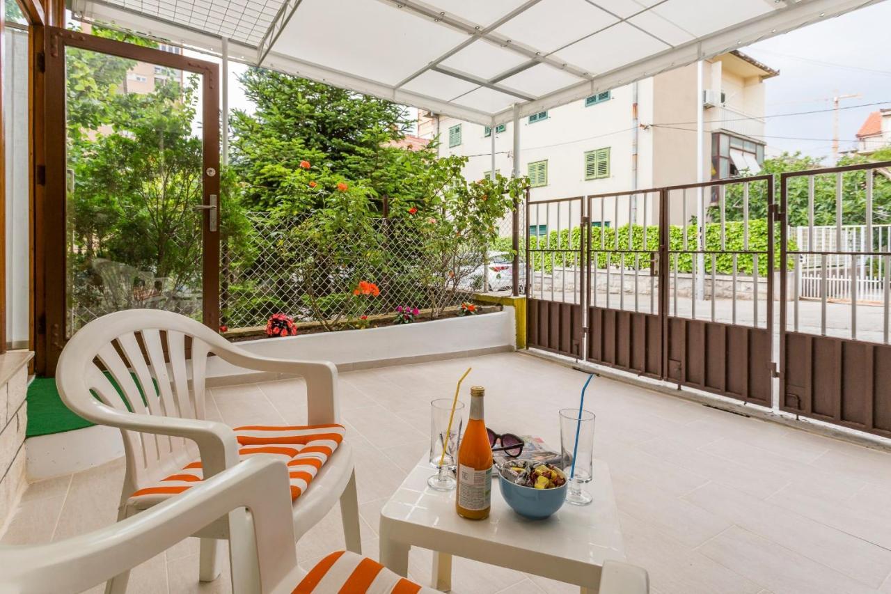 Comfortable Modern Studio With Shaded Patio Split Ngoại thất bức ảnh