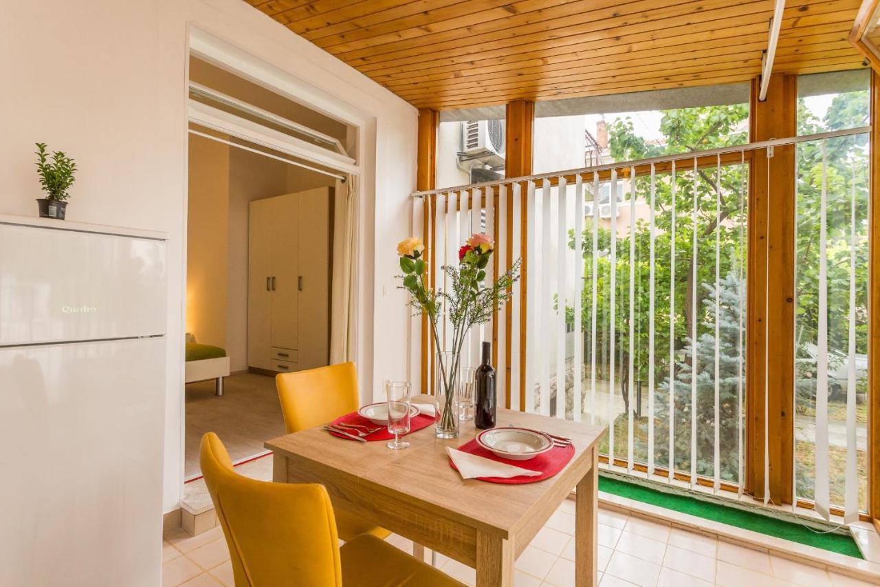Comfortable Modern Studio With Shaded Patio Split Ngoại thất bức ảnh